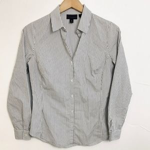 Worthington Black & White Striped Button-Down Shirt | Size 4